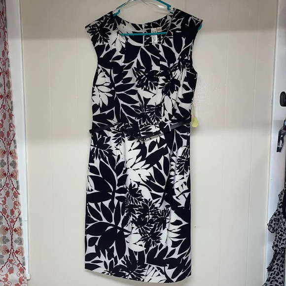 NWT Emma & Michele Floral Black and White Dress Sz 8 - Picture 1 of 8